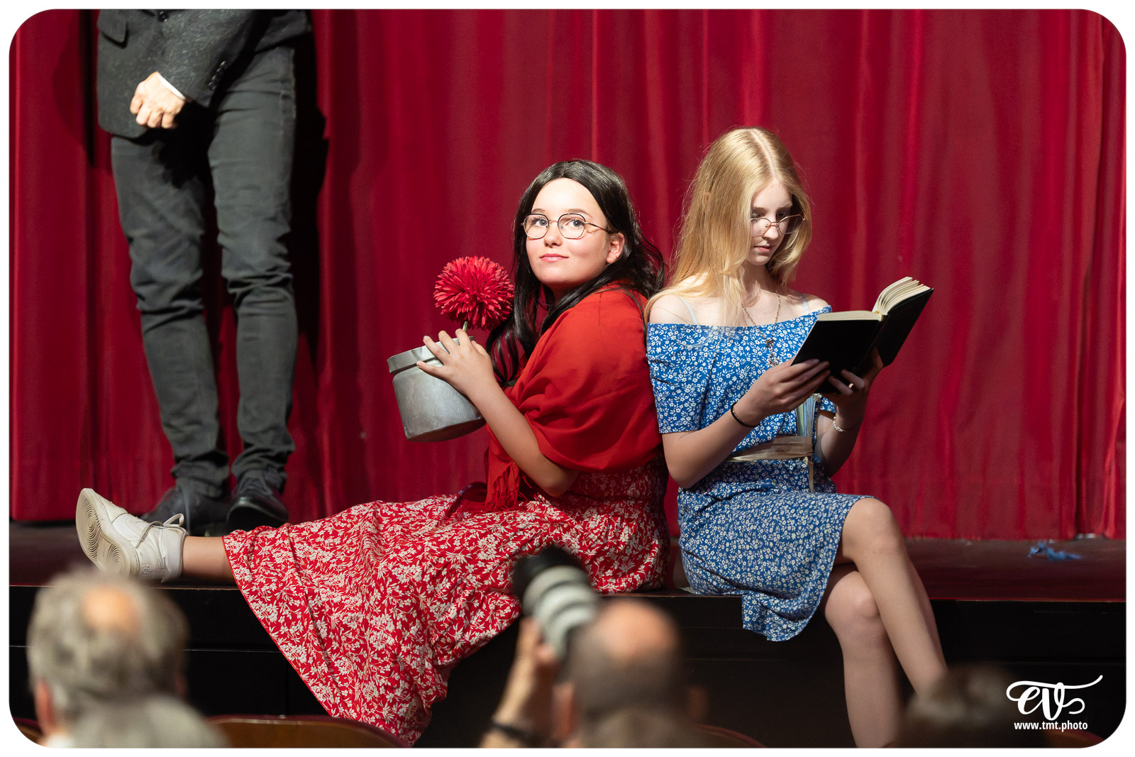 LES FEMMES SAVANTES (ATELIER THÉÂTRE DU COLLÈGE FOCH)